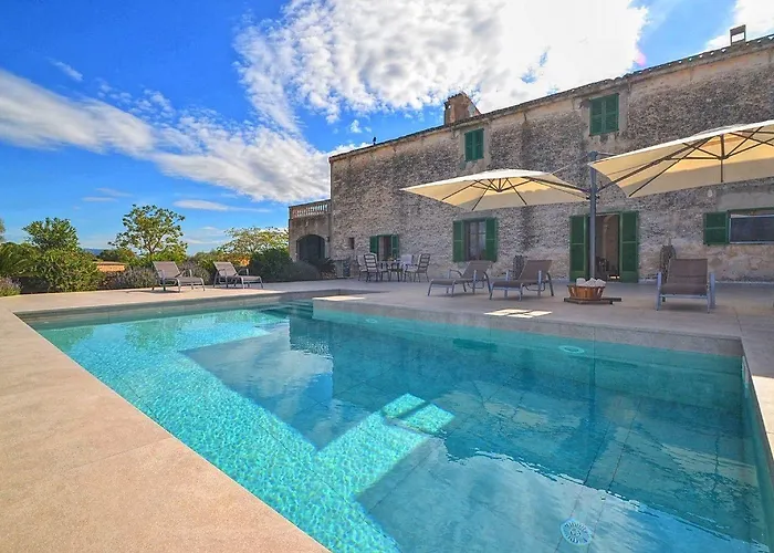Nettes Ferienhaus In Ses Cadenes Mit Privatem Pool