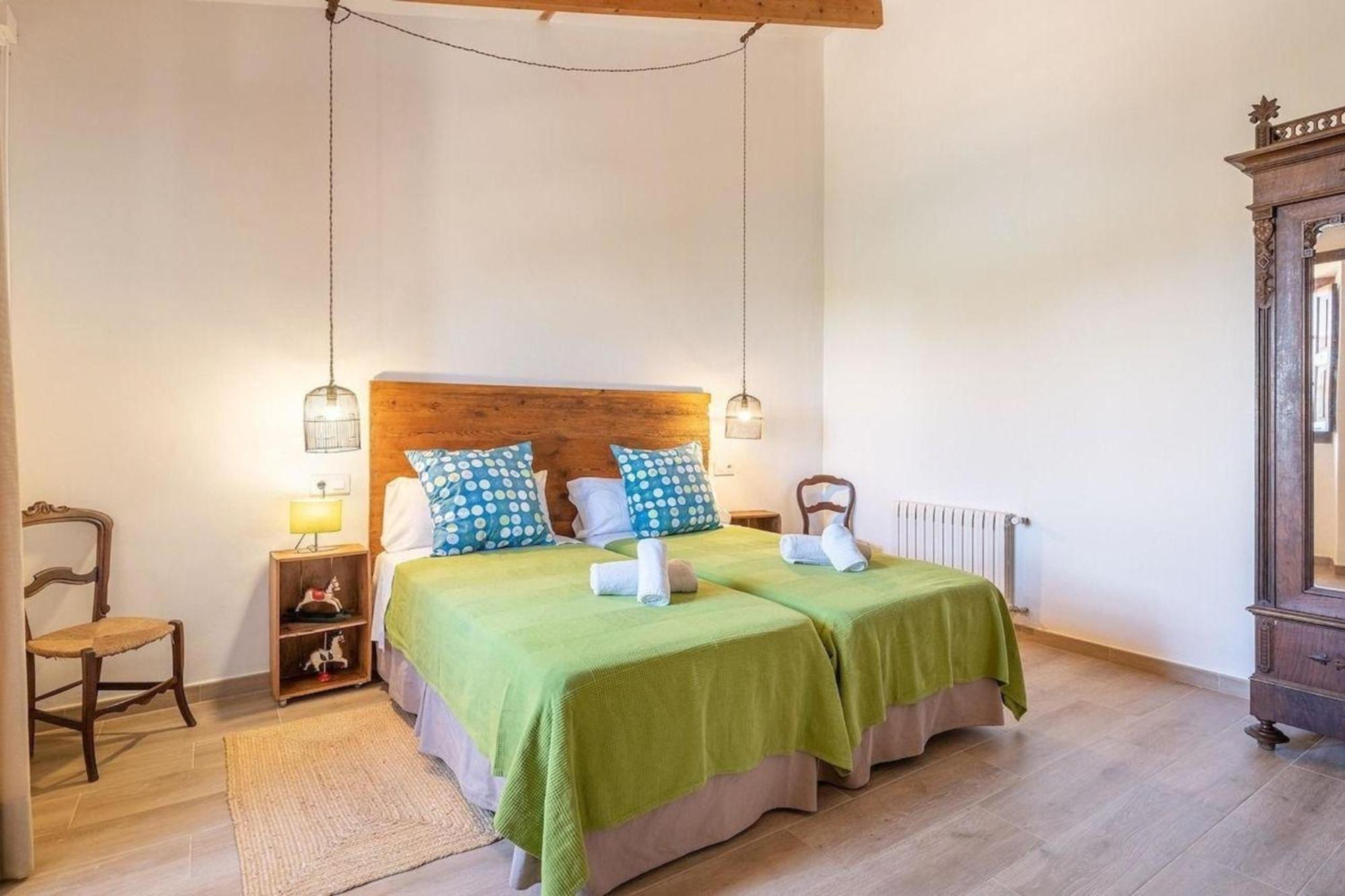 Nettes Ferienhaus In Ses Cadenes Mit Privatem Pool Holiday home
