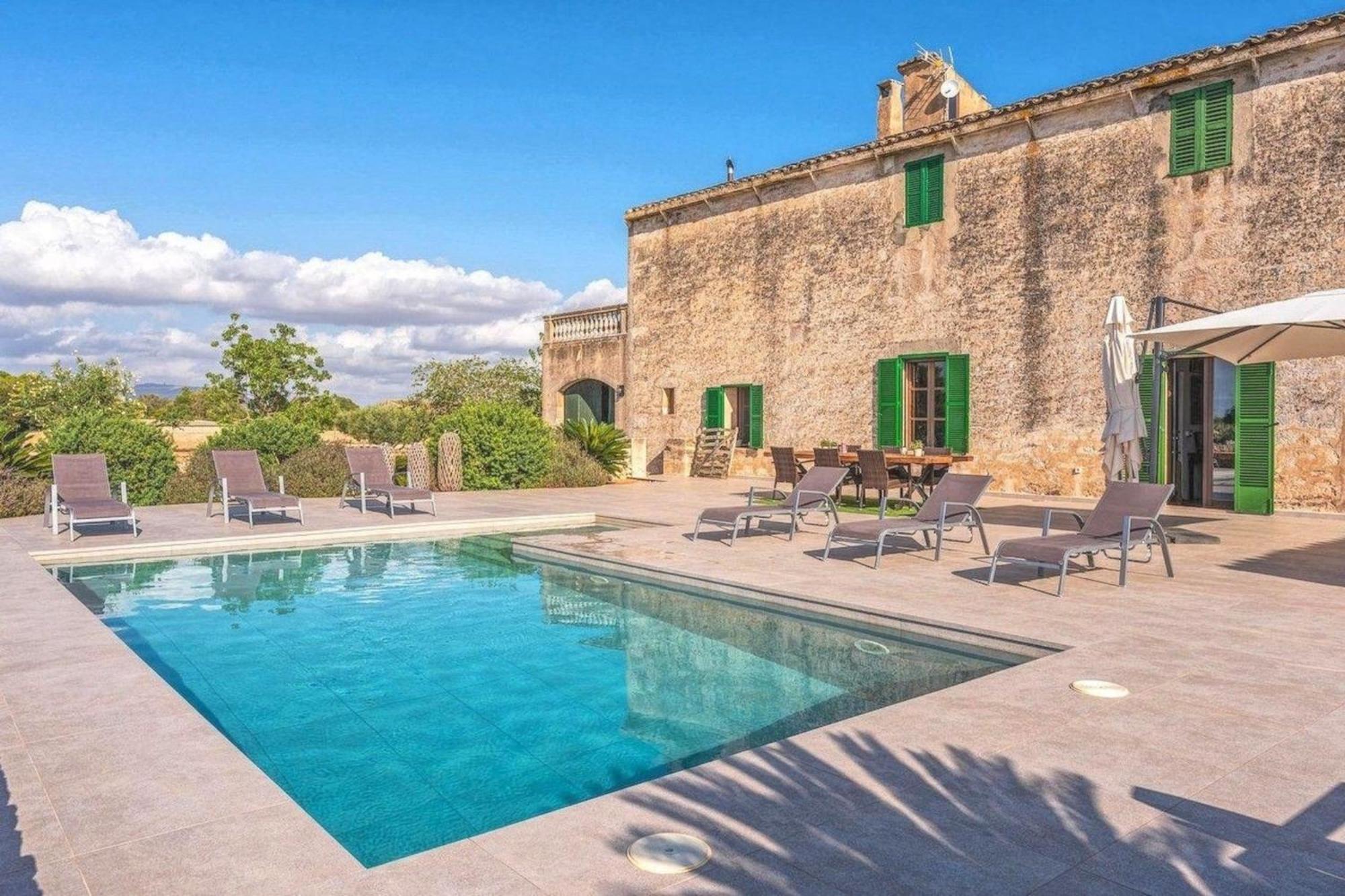 Nettes Ferienhaus In Ses Cadenes Mit Privatem Pool